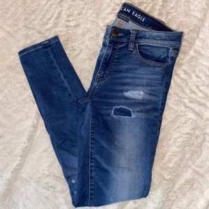 American Eagle Super Stretch Distressed Jegging Size 4